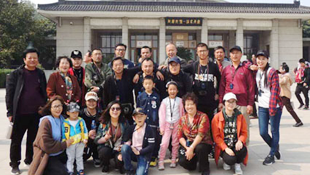 分两批次组织员工和家属到西安旅游